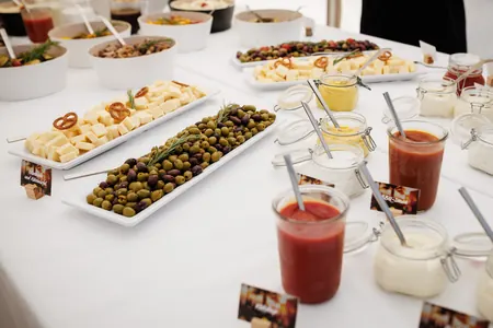 Antipasti, Oliven und Käse